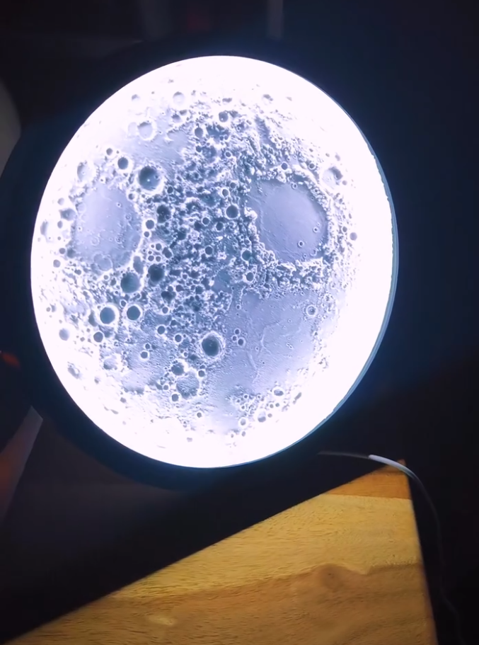 Mond-Lampe – LED beleuchtet